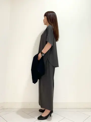 自由区 L スタッフ コーディネート画像