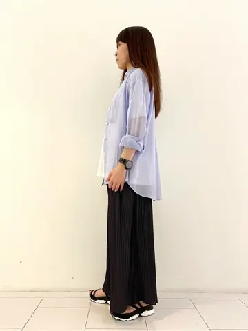 自由区 L スタッフ コーディネート画像