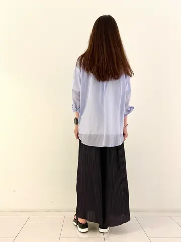 自由区 L スタッフ コーディネート画像