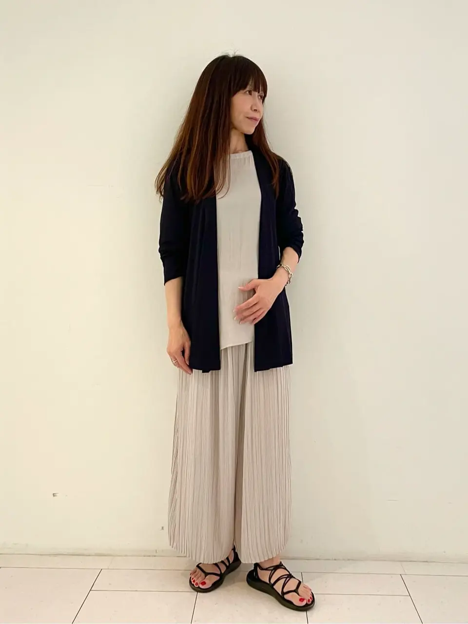 自由区 L スタッフ コーディネート画像