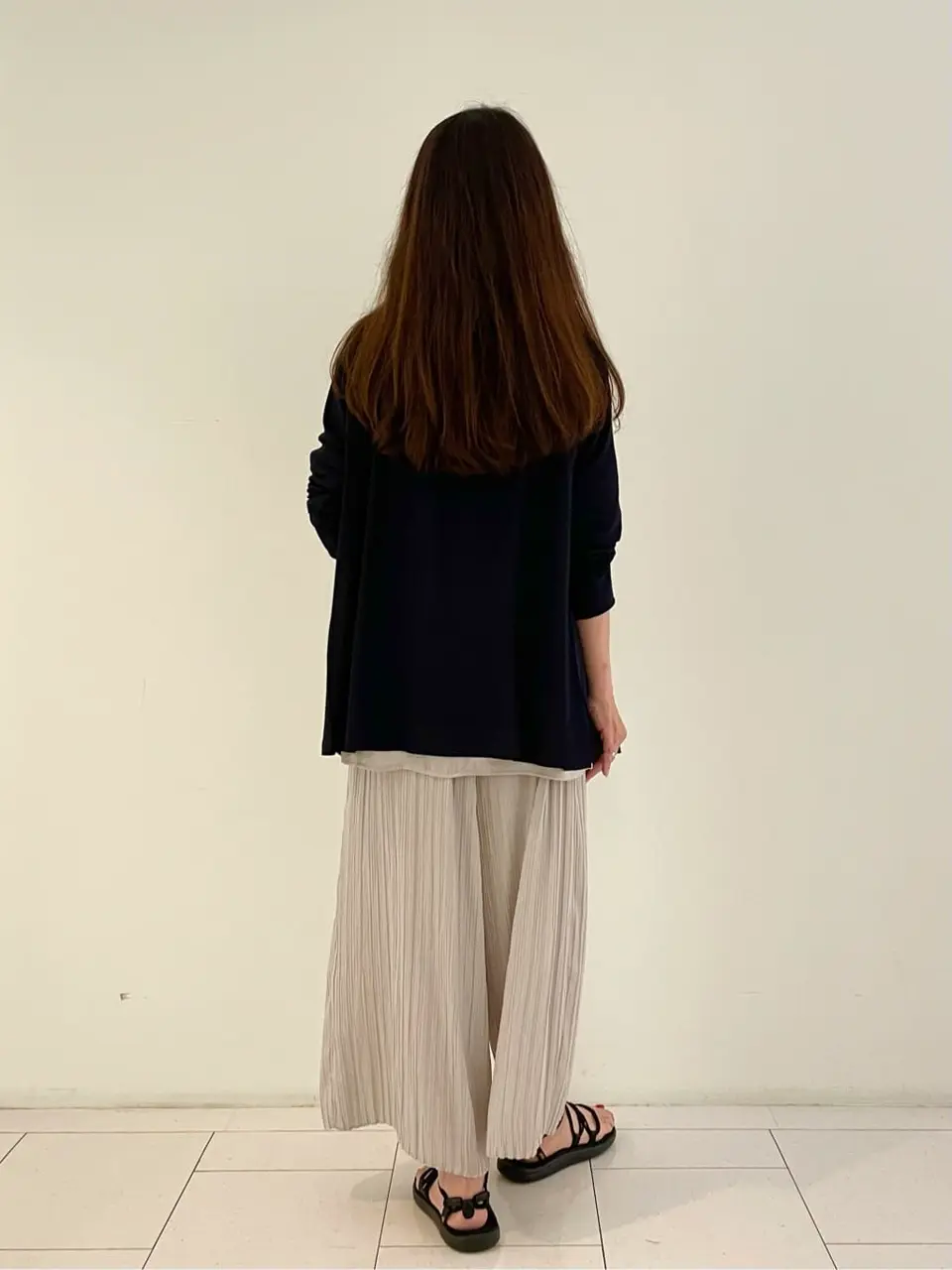 自由区 L スタッフ コーディネート画像