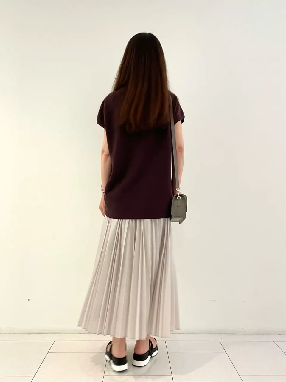 自由区 L スタッフ コーディネート画像