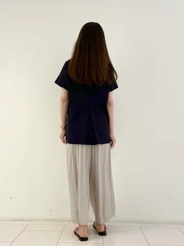 自由区 L スタッフ コーディネート画像