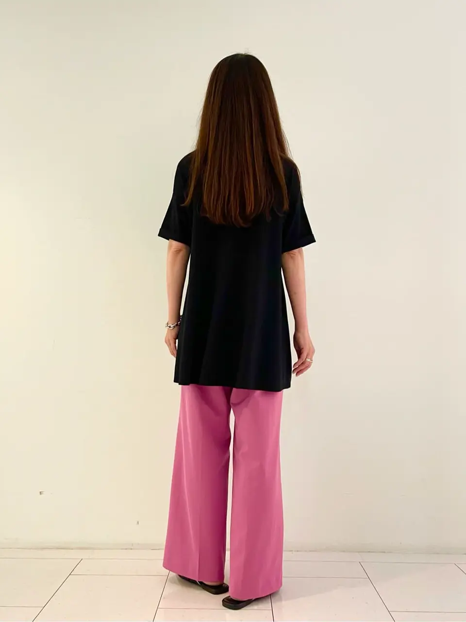 自由区 L スタッフ コーディネート画像