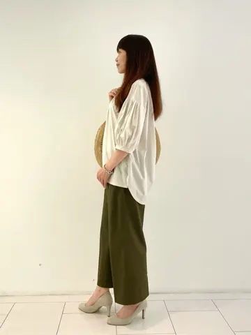 自由区 L スタッフ コーディネート画像