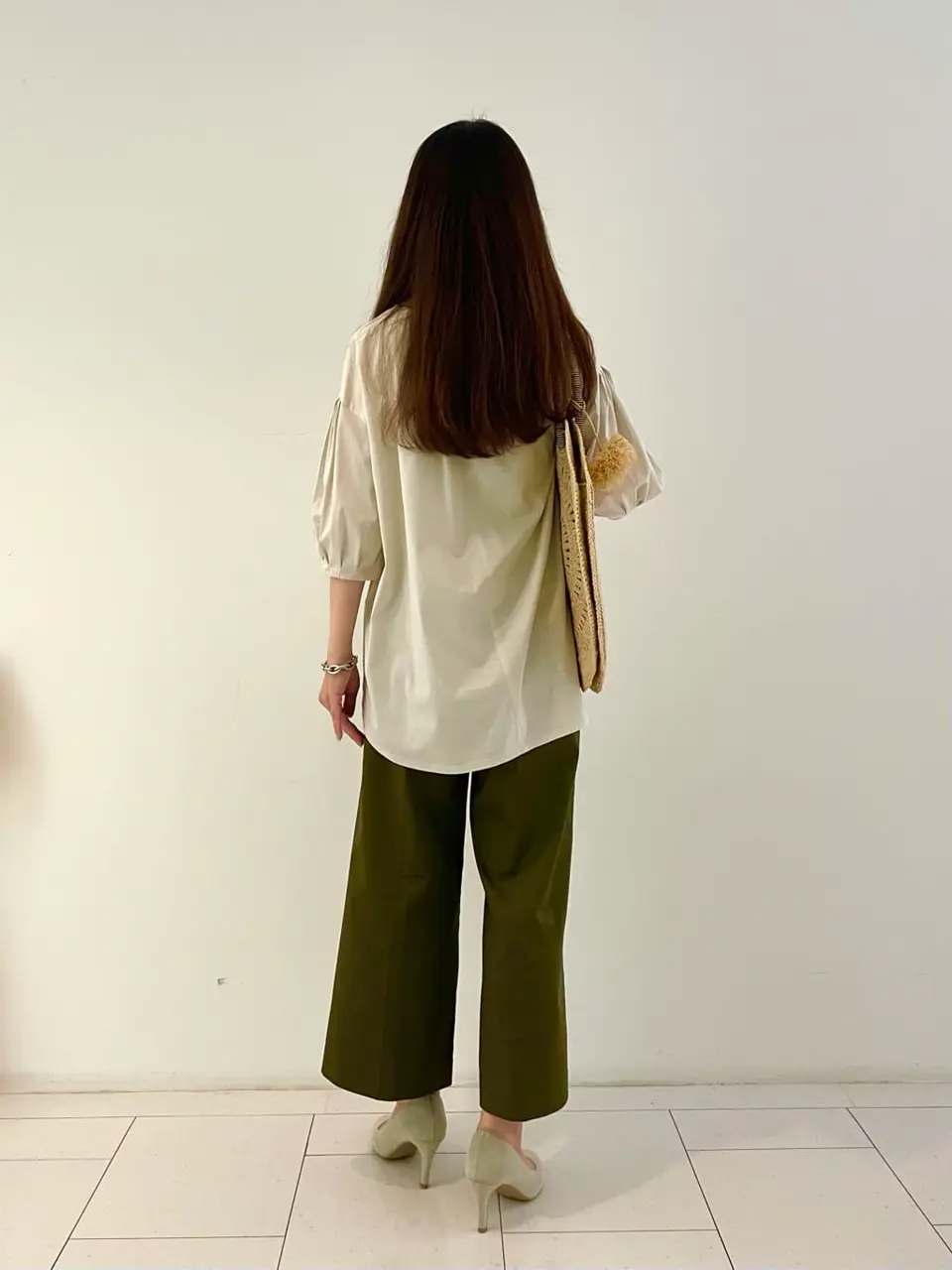 自由区 L スタッフ コーディネート画像