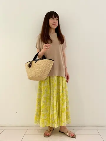 自由区 L スタッフ コーディネート画像