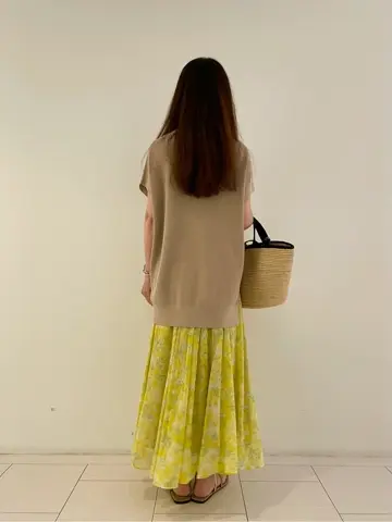 自由区 L スタッフ コーディネート画像