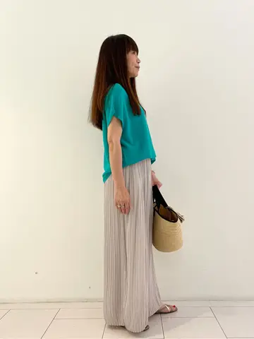 自由区 L スタッフ コーディネート画像