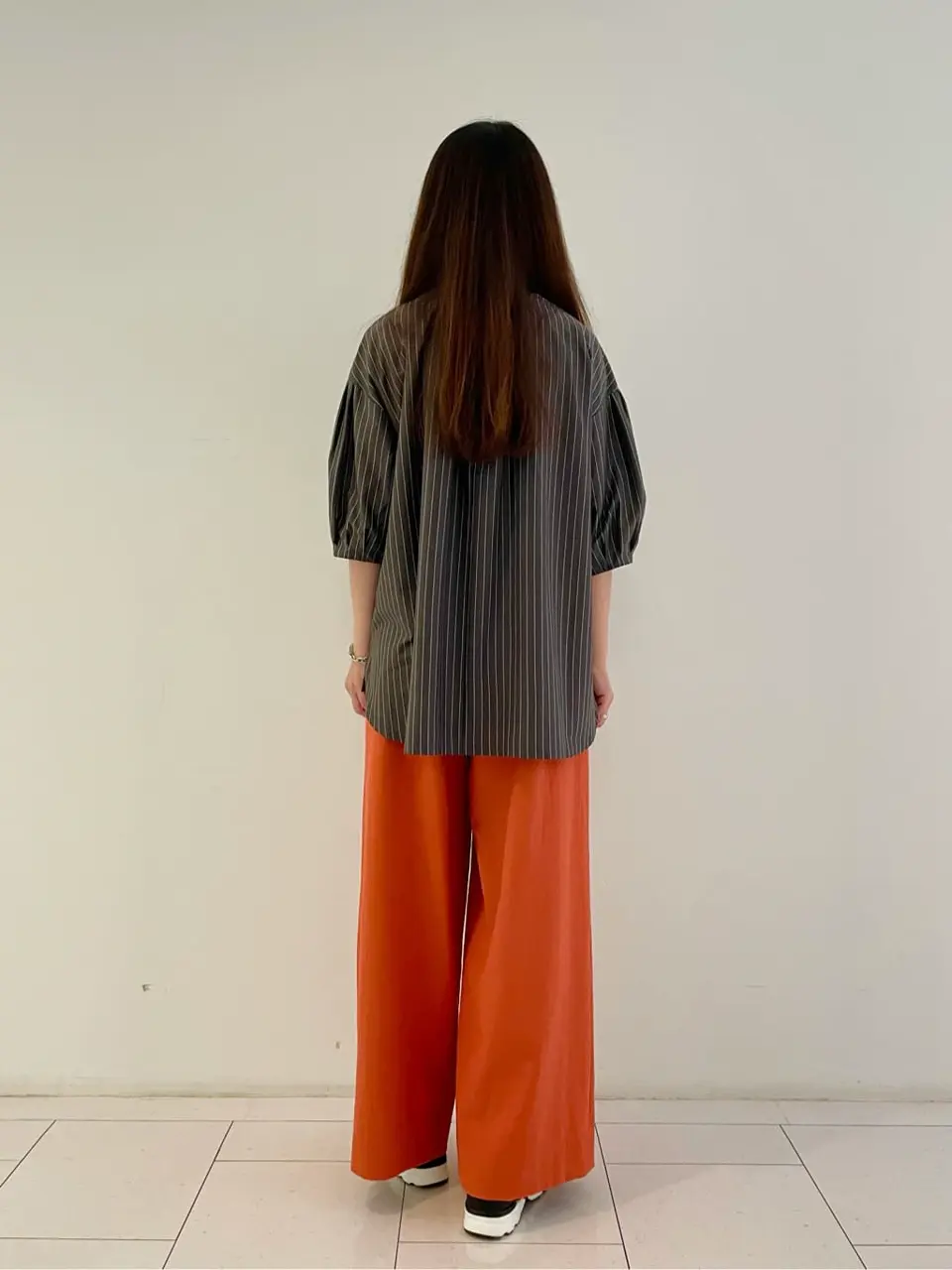 自由区 L スタッフ コーディネート画像