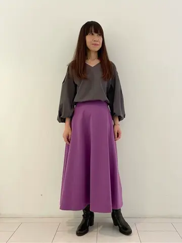 自由区 L スタッフ コーディネート画像