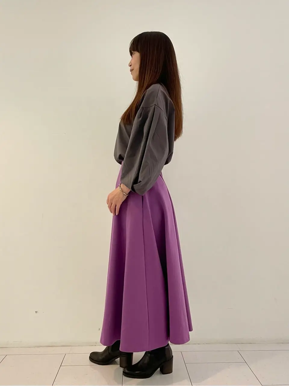 自由区 L スタッフ コーディネート画像