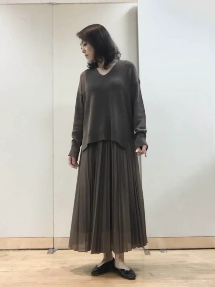 自由区 L スタッフ コーディネート画像