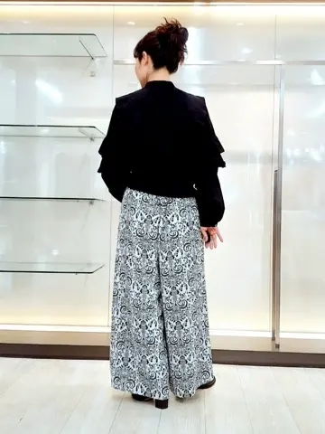 自由区 L 廣本 コーディネート画像