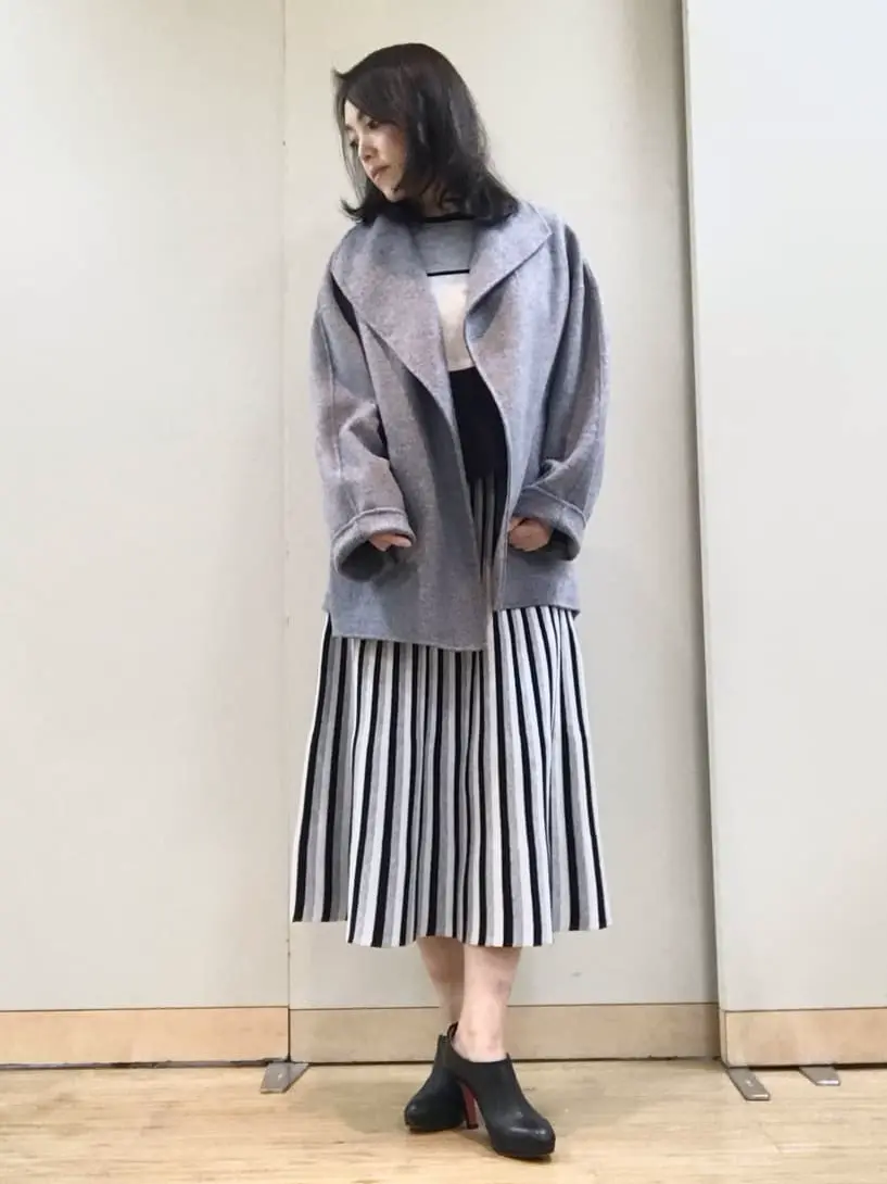 自由区 L スタッフ コーディネート画像