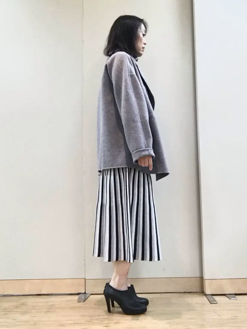 自由区 L スタッフ コーディネート画像