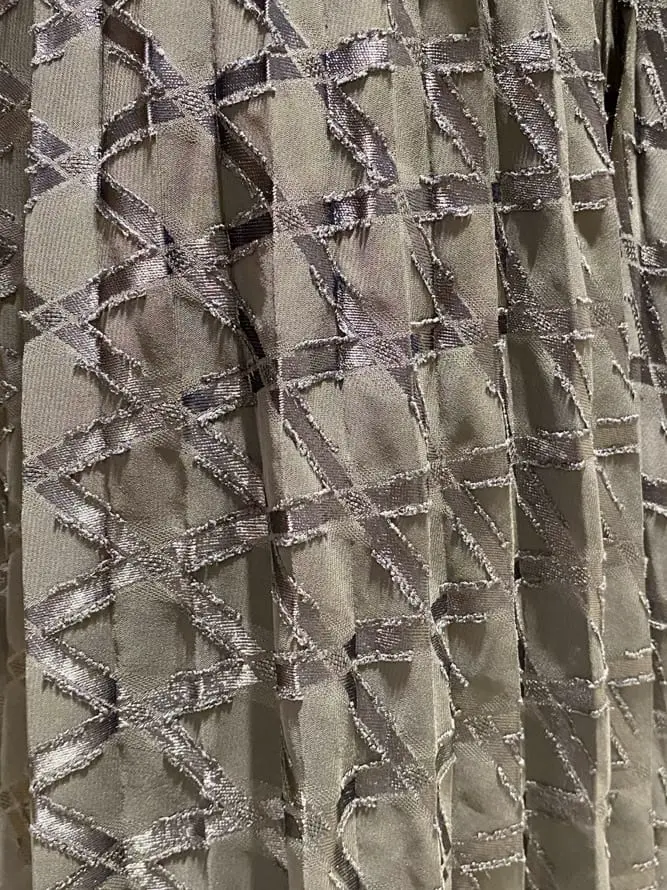 自由区 L 中島 コーディネート画像