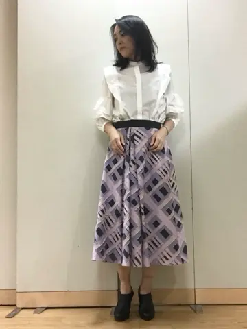 自由区 L スタッフ コーディネート画像