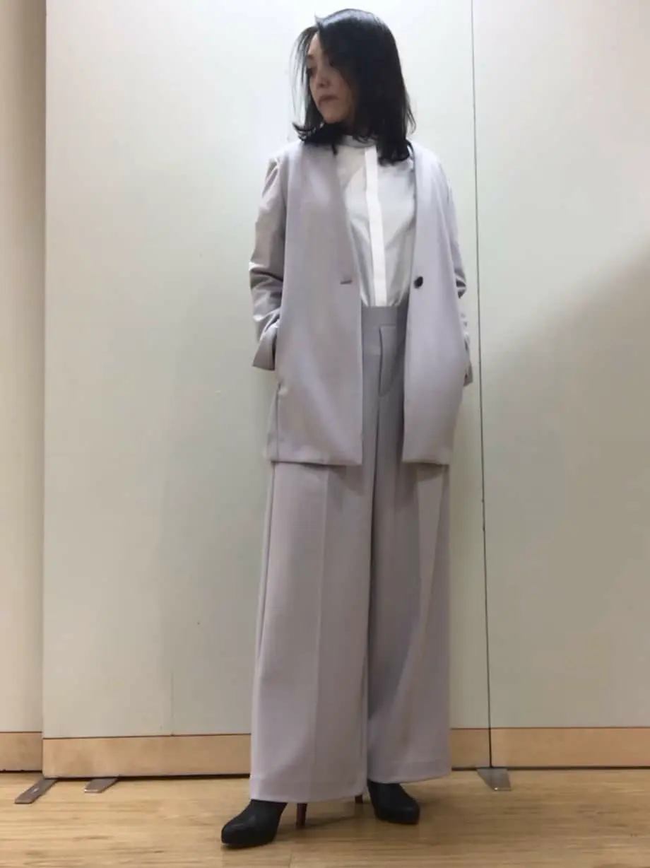 自由区 L スタッフ コーディネート画像