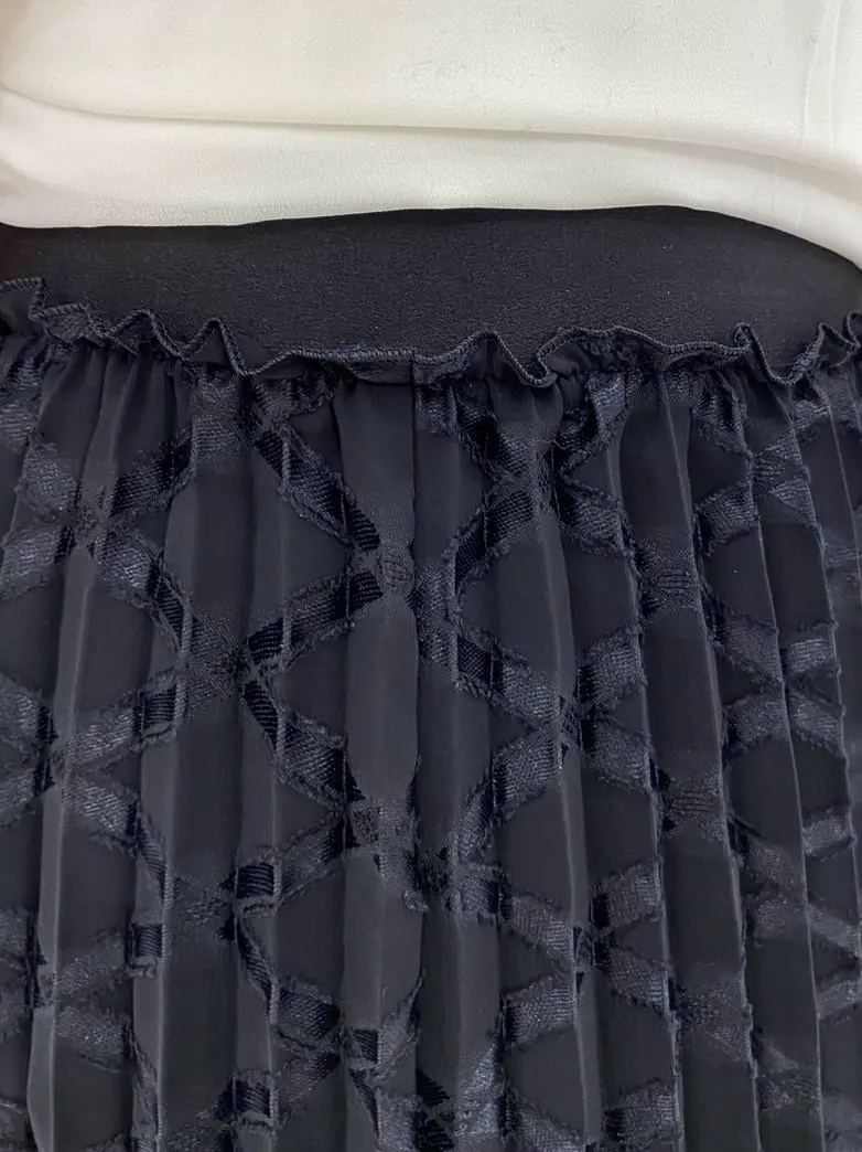 自由区 L 中島 コーディネート画像