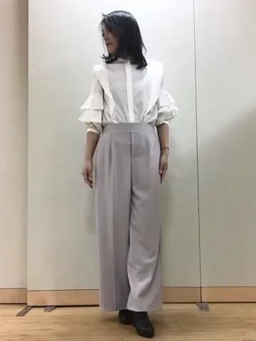 自由区 L スタッフ コーディネート画像