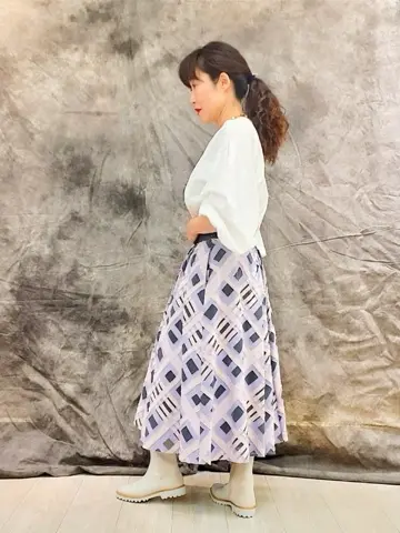 自由区 L 廣本 コーディネート画像