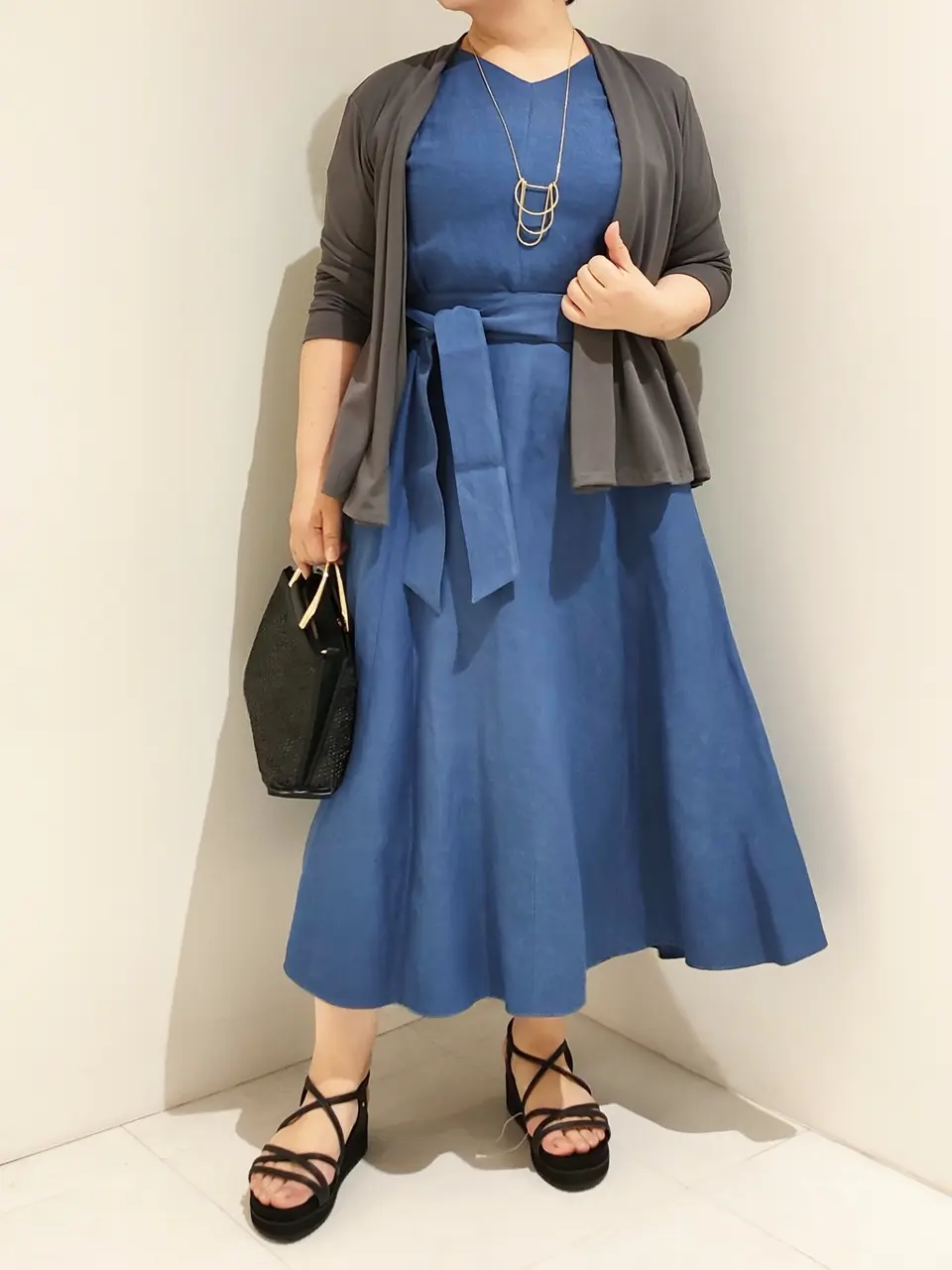 自由区 L 中村 コーディネート画像