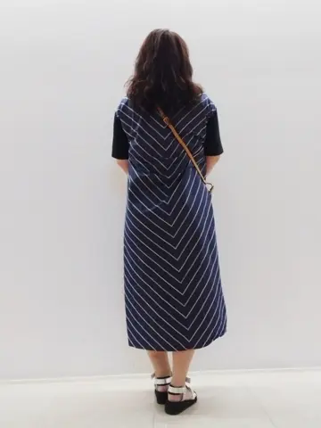 自由区 L スタッフ コーディネート画像