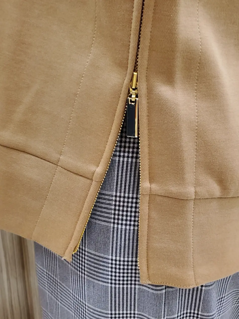 自由区 L スタッフ コーディネート画像