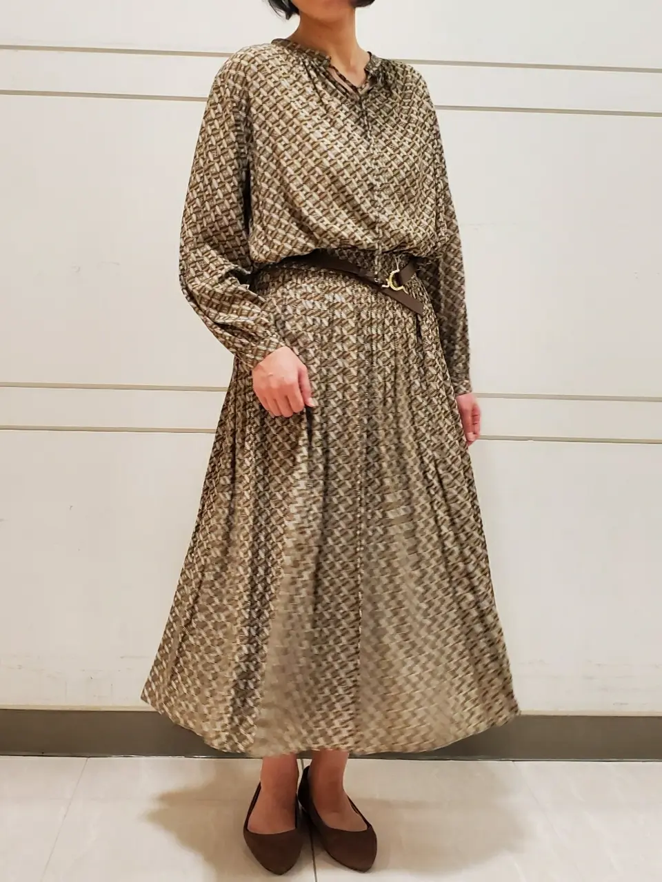 自由区 L スタッフ コーディネート画像