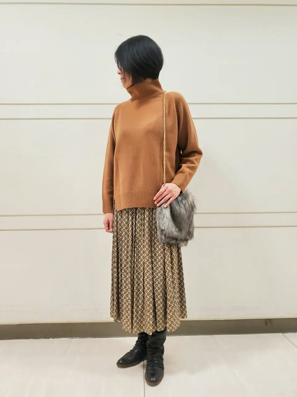 自由区 L スタッフ コーディネート画像