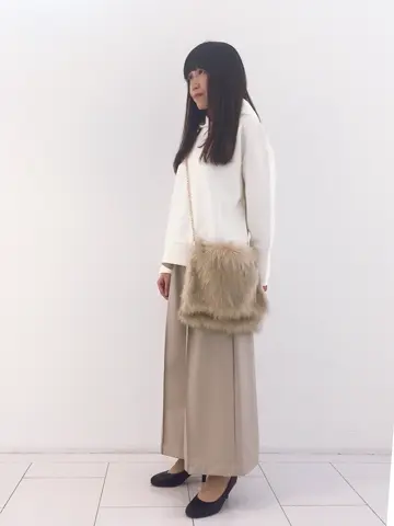 自由区 L スタッフ コーディネート画像