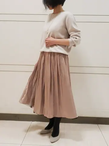 自由区 L スタッフ コーディネート画像