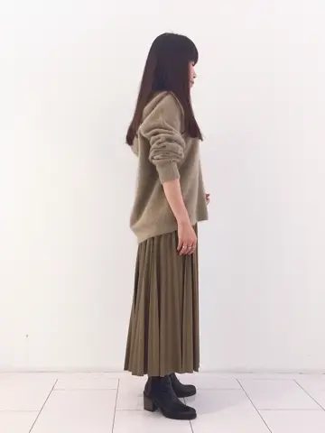 自由区 L スタッフ コーディネート画像