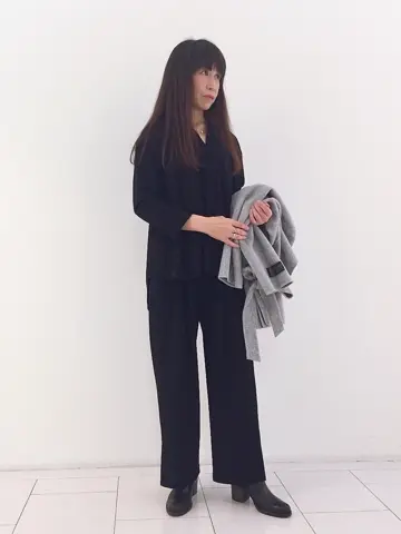 自由区 L スタッフ コーディネート画像