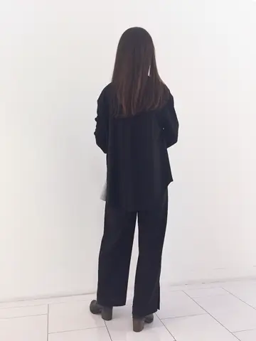 自由区 L スタッフ コーディネート画像