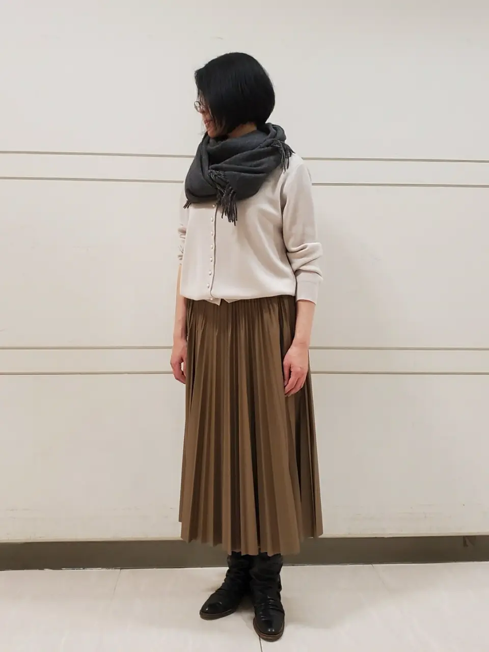 自由区 L スタッフ コーディネート画像