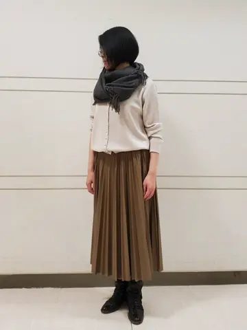 自由区 L スタッフ コーディネート画像