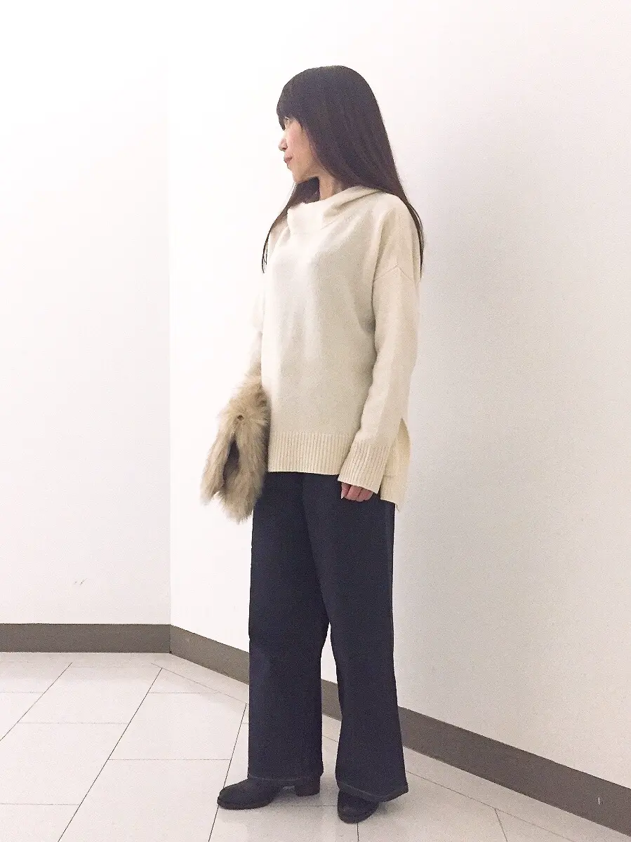 自由区 L スタッフ コーディネート画像