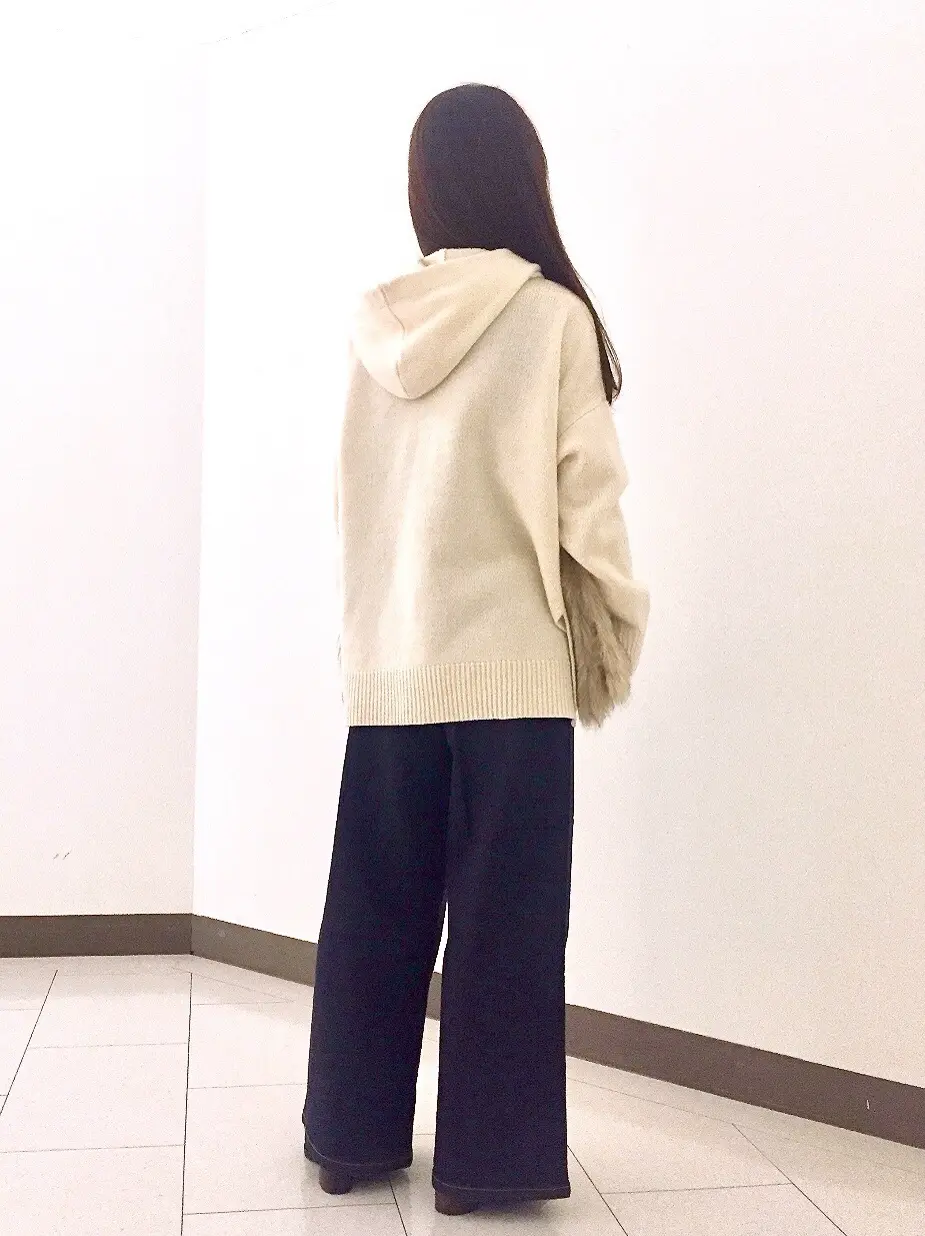 自由区 L スタッフ コーディネート画像