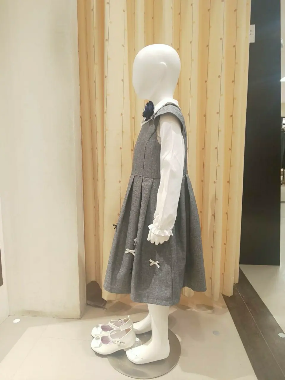 ANY 林 コーディネート画像