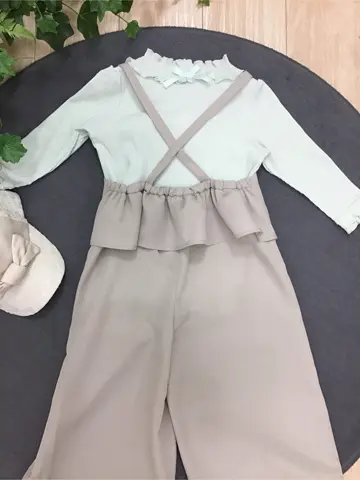 ANY 鈴木 コーディネート画像