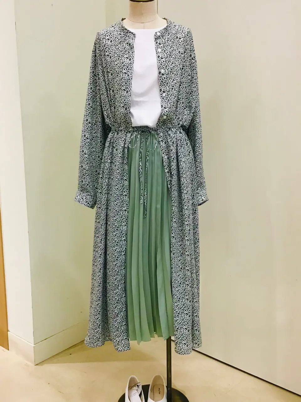 ANY 伊藤 コーディネート画像