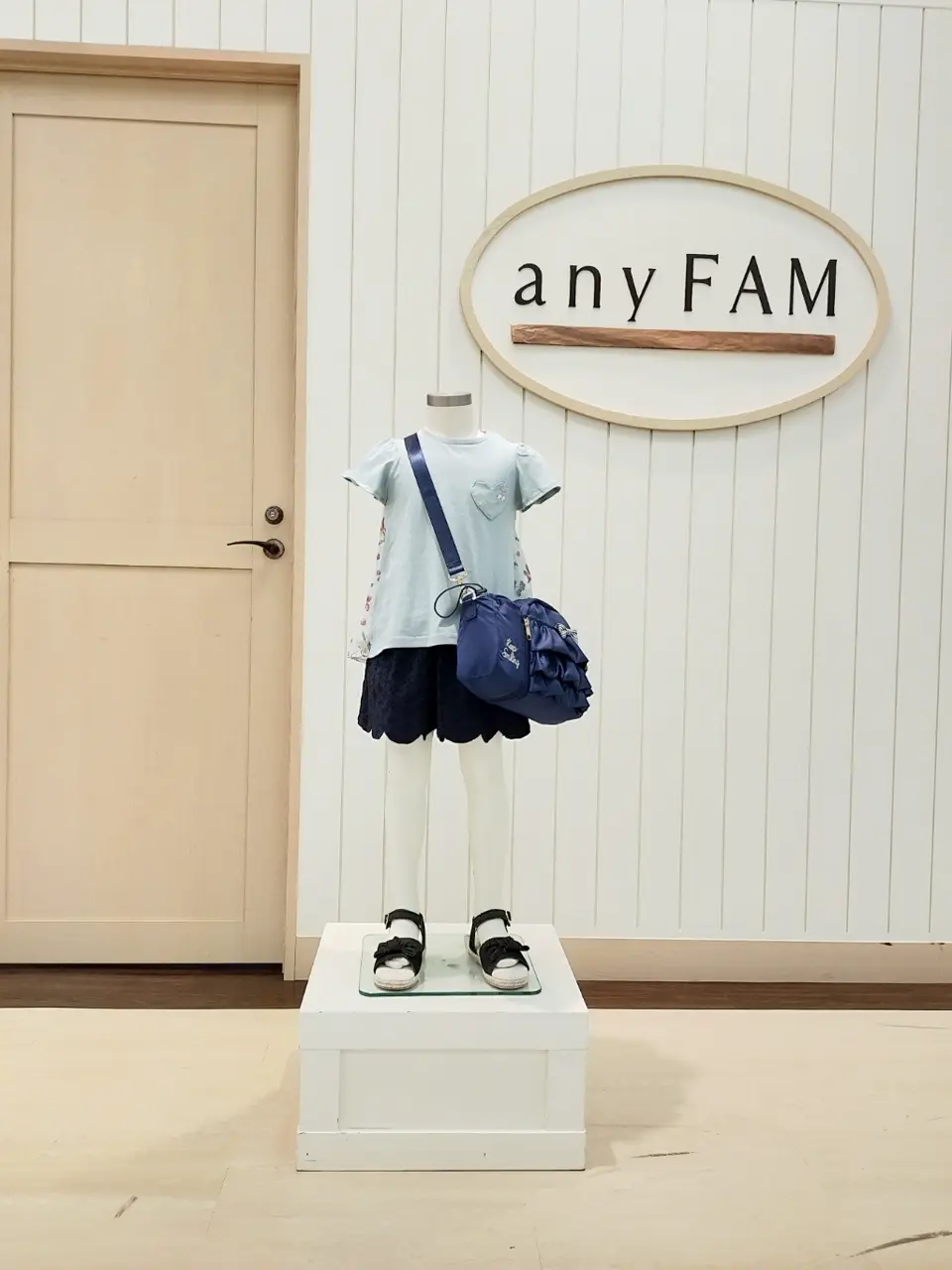 ANY 重永 コーディネート画像