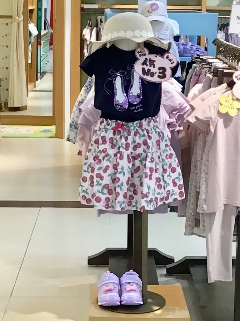  スタッフ コーディネート画像