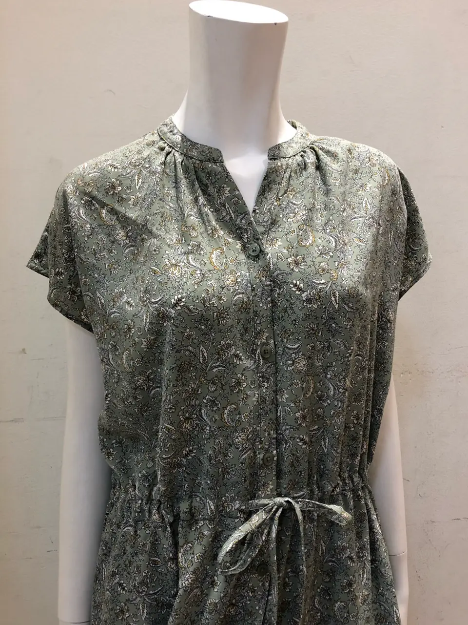 ANY 吉田 コーディネート画像