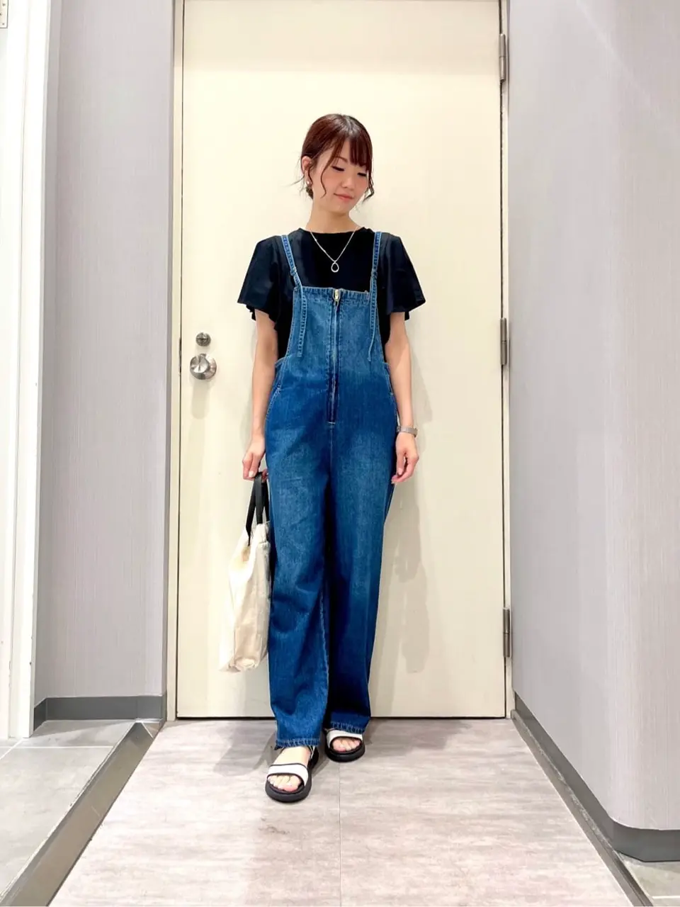 ANY 金井 コーディネート画像