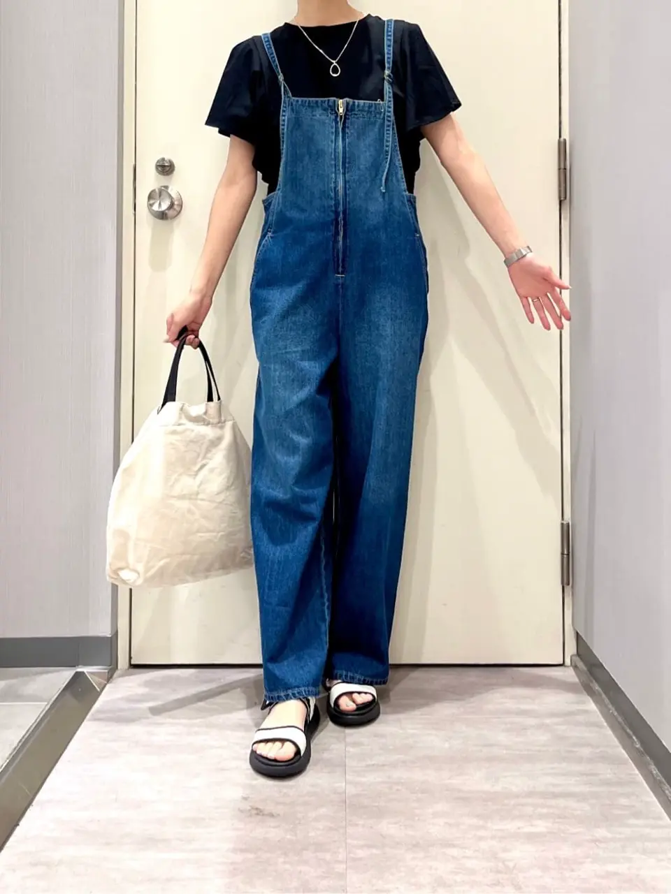 ANY 金井 コーディネート画像