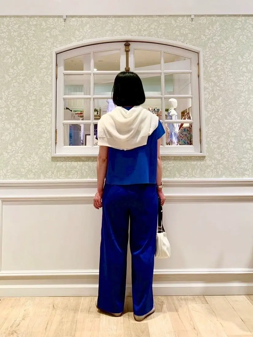 ANY MIKA コーディネート画像