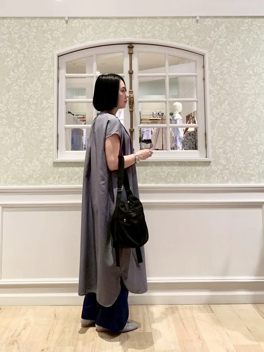 ANY MIKA コーディネート画像